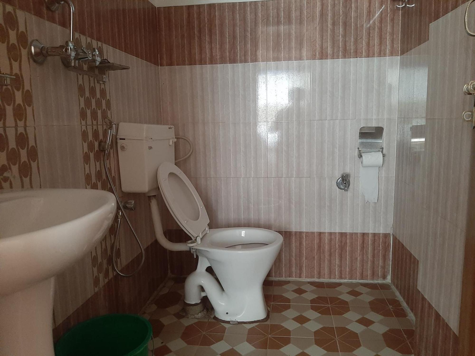 Hotel Lake N Yeti ポカラ エクステリア 写真